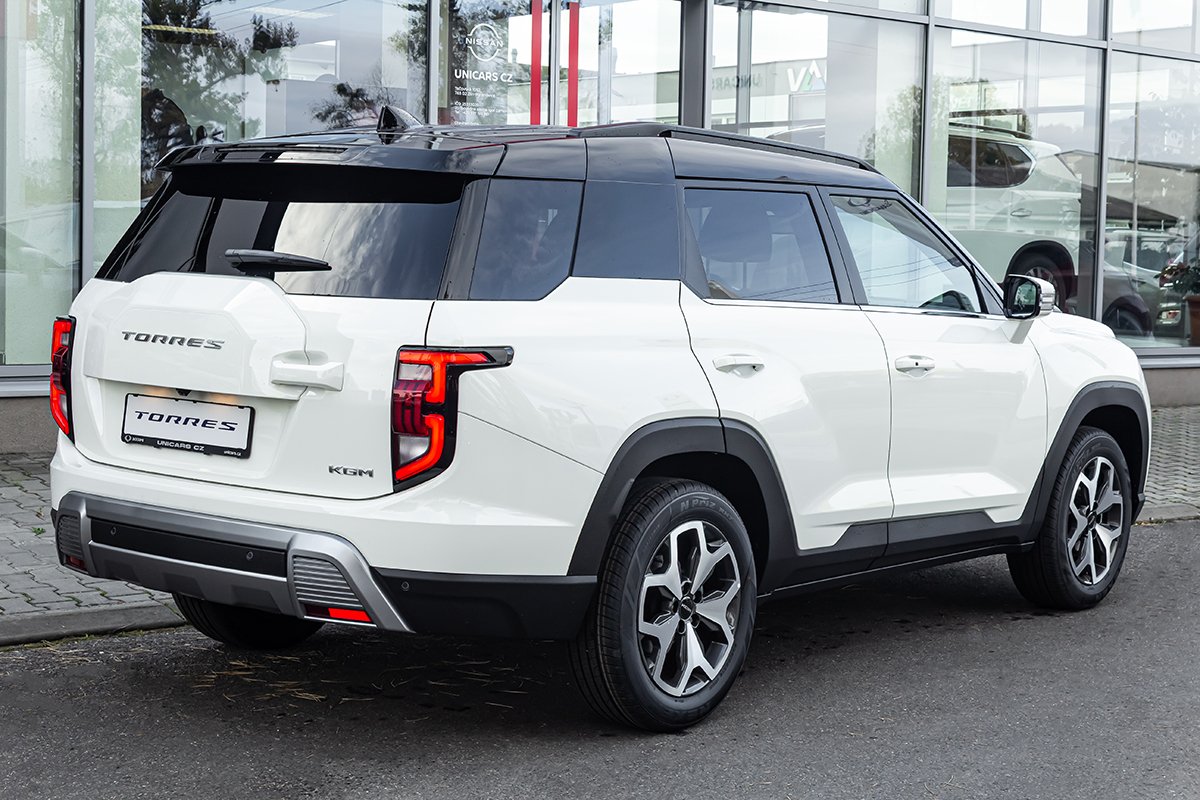 TORRES 1,5GDI 2WD AT STYLE MY25 bílá/ černá střecha