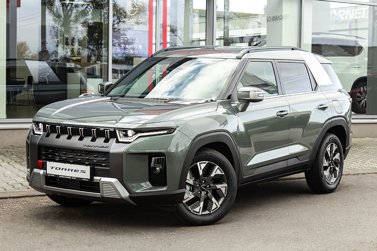 TORRES HEV J140 MY25 STYLE  Forrest zelená metalíza