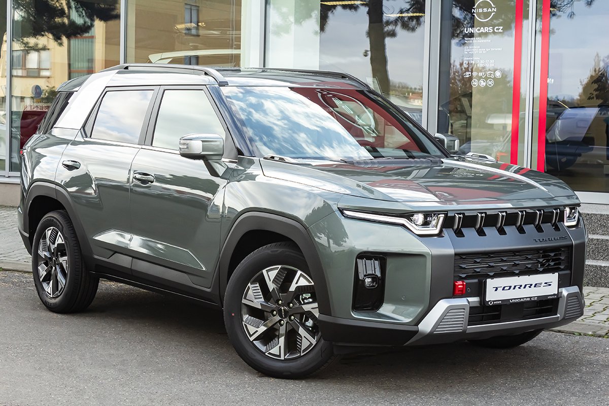 TORRES HEV J140 MY25 STYLE  Forrest zelená metalíza