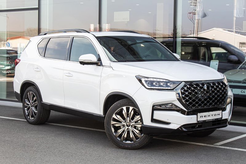 KGM Rexton 2,2 e-XDI PREMIUM+ BLACK paket