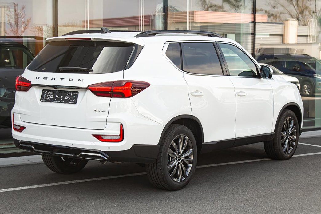 KGM Rexton 2,2 e-XDI PREMIUM+ BLACK paket